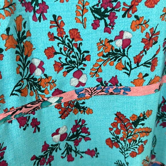 BCBG Maxazaria xxs dress, fits more like a xs/s 100%silk - Picture 9 of 13